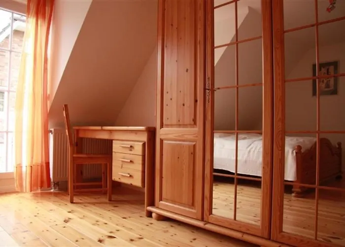 Semesterbostad Giebelhaus Dora *